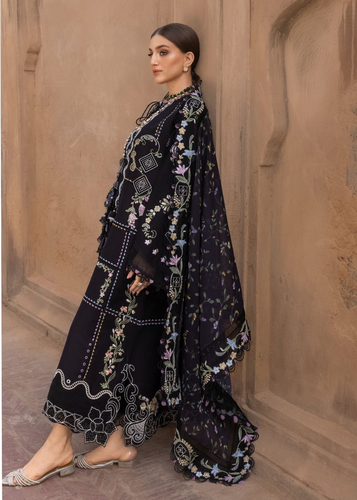 Embroidered Dhanak 3-Piece Suit with Embroidered Shawl - D-103