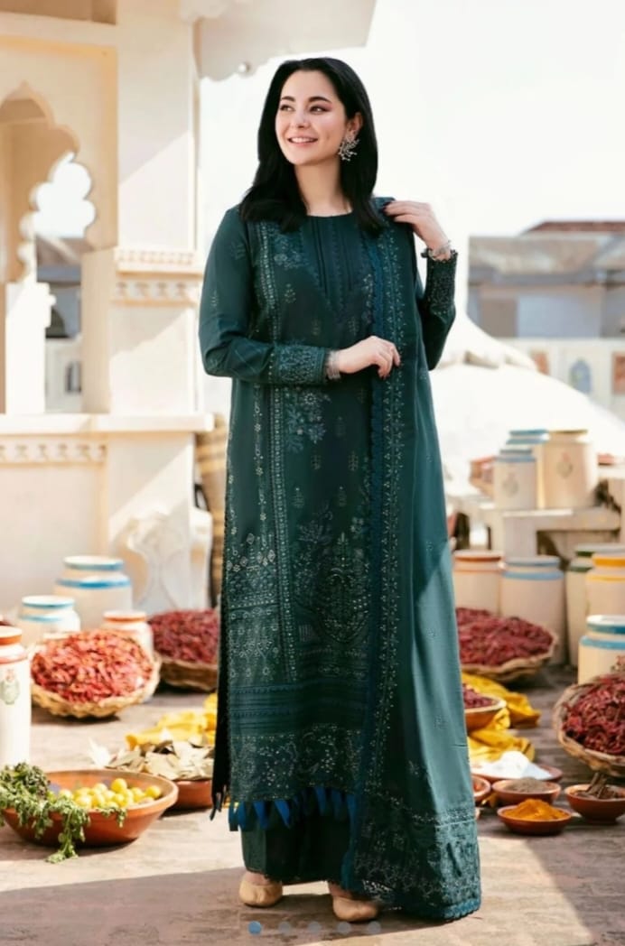 Embroidered Dhanak 3-Piece Suit with Embroidered Shawl - D-038