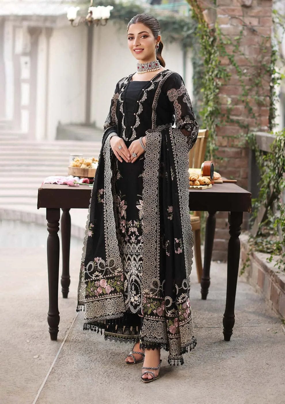 Embroidered Dhanak 3-Piece with Chiffon Dupatta – BL-031