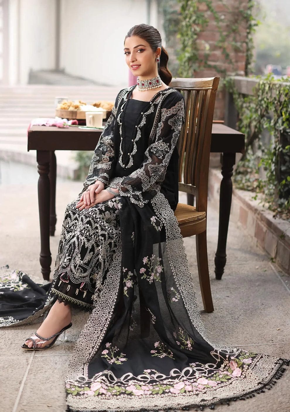 Embroidered Dhanak 3-Piece with Chiffon Dupatta – BL-031
