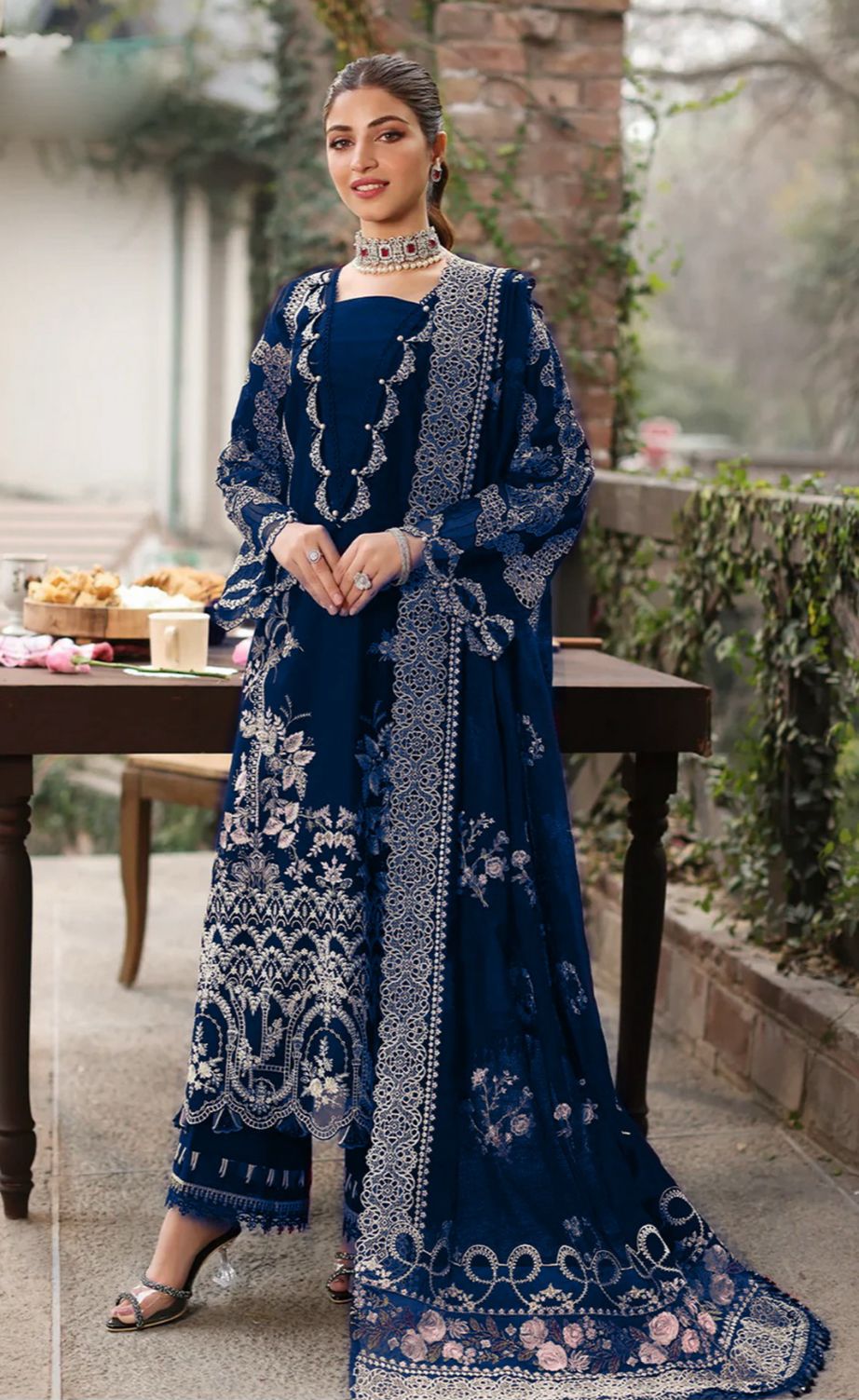 Embroidered Dhanak 3-Piece with Chiffon Dupatta – BL-044