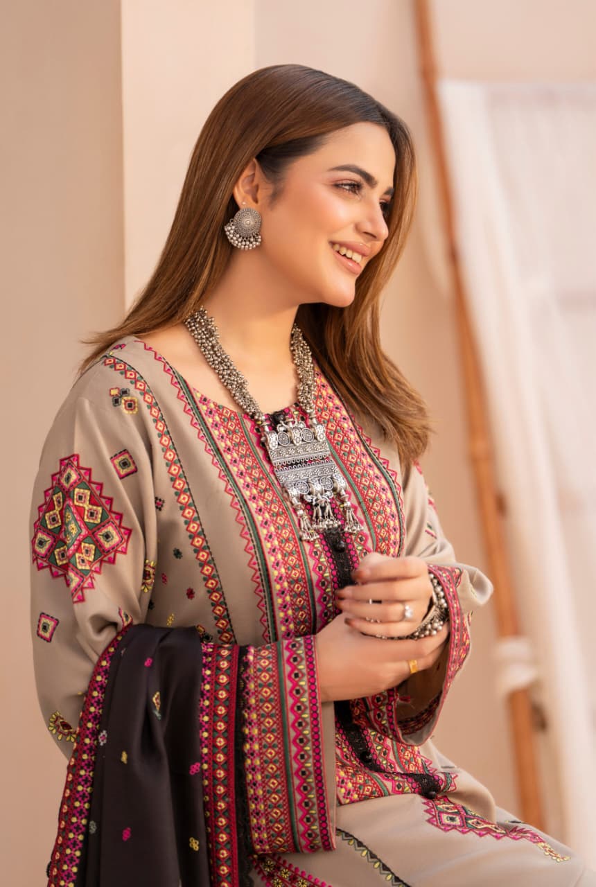 Embroidered Dhanak 3-Piece Suit with Embroidered Shawl - BL-089