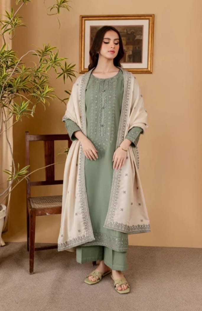 Embroidered Dhanak 3-Piece Suit with Embroidered Shawl - D-061